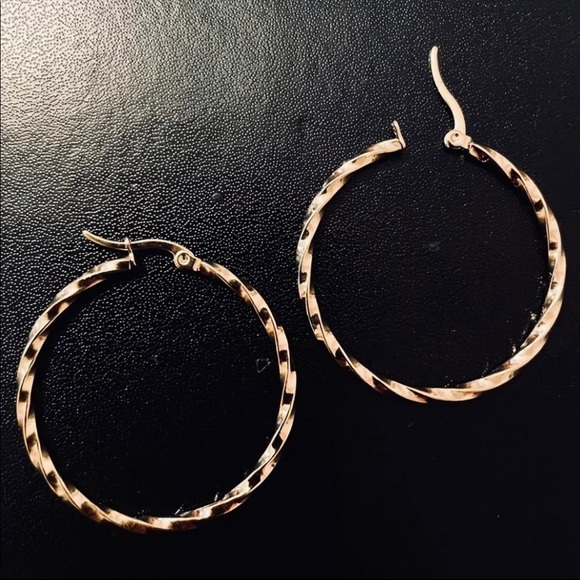 Hypoallergenic Stainless Steel Rope Hoop Earrings NEW - Picture 5 of 5
